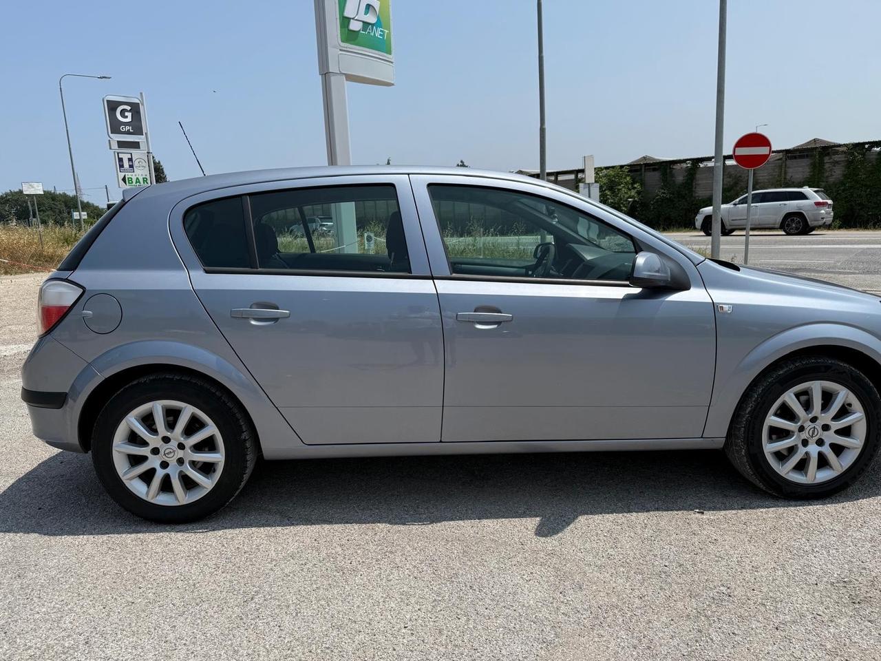Opel Astra 1.7 CDTI 101CV Ok neopatentati