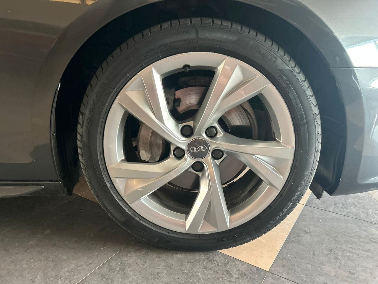 Audi A4 Avant 40 TDI S tronic S line edition