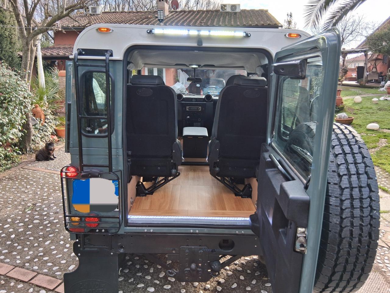 Land Rover Defender 90 2.4 TD4 Station Wagon SE