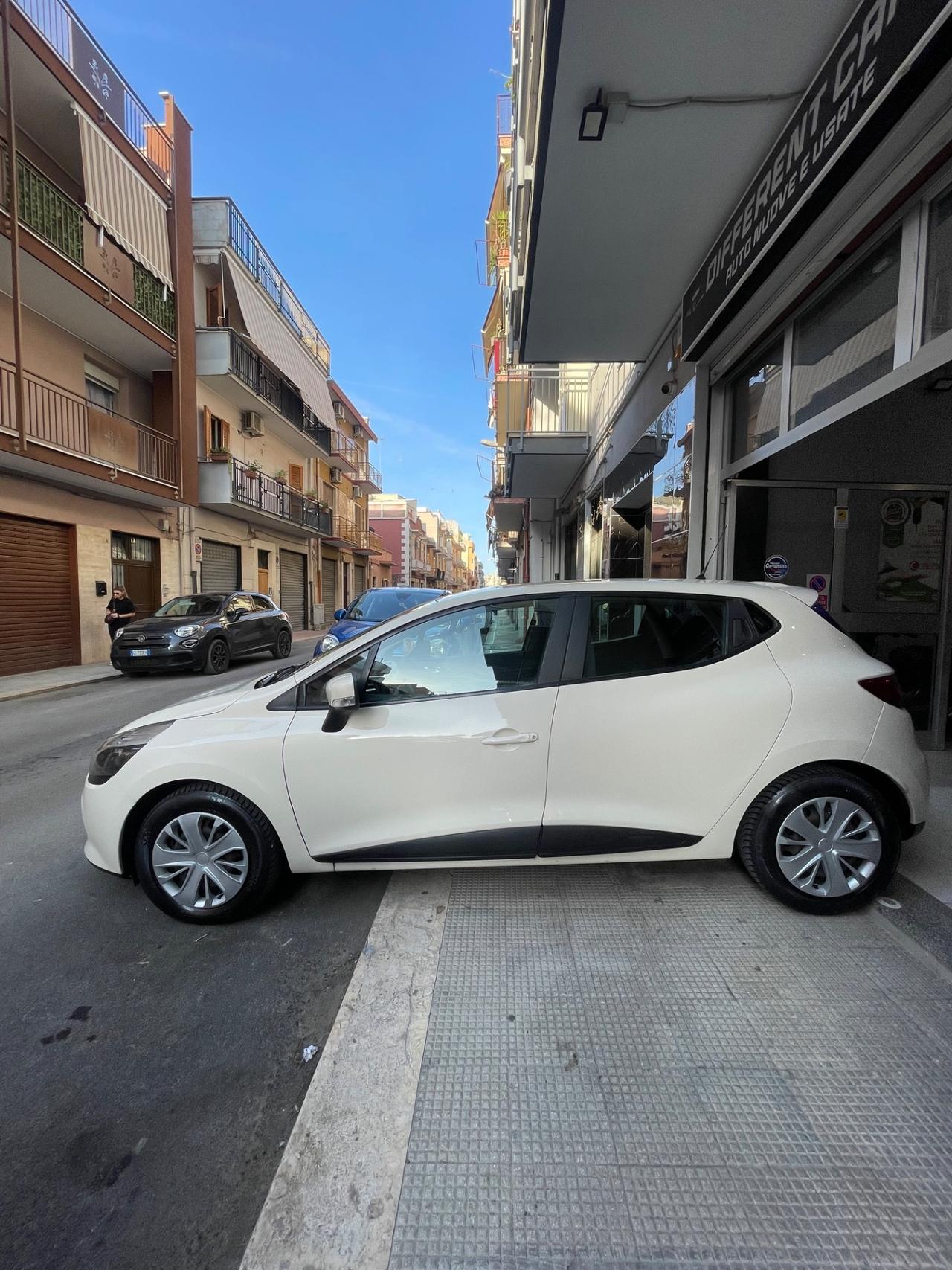 Renault Clio dCi 8V 75 CV Start&Stop 5 porte Energy Intens