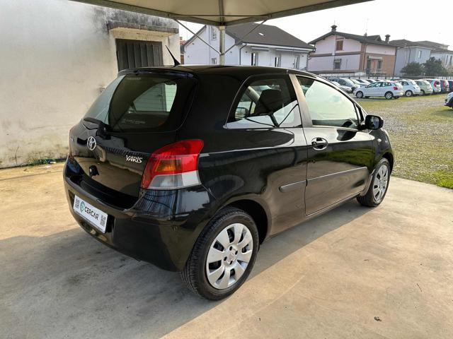 TOYOTA Yaris 1.0 3 porte OK NEPATENTATI BLUETHOOT