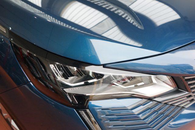 PEUGEOT 3008 BlueHDi 130 S&S EAT8 Active Business