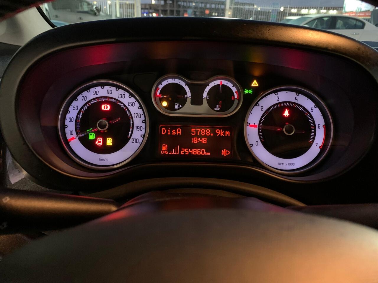 Fiat 500L 0.9 TwinAir Turbo Natural Power Pop