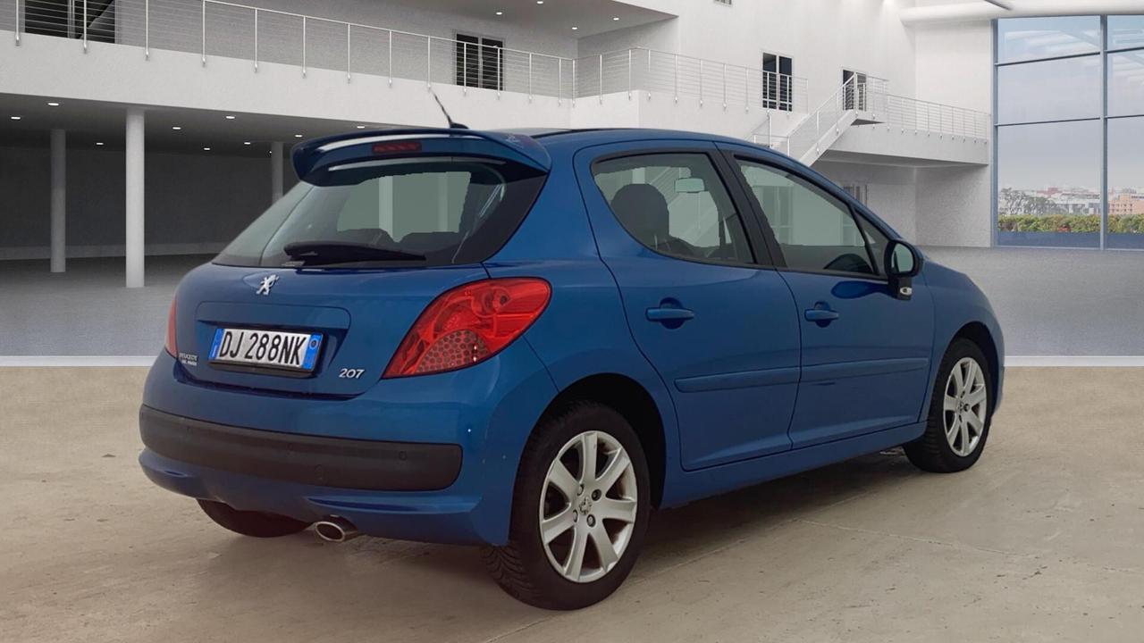 Peugeot 207 1.6 HDi 5p. "Bella con Tetto pan & Pelle Féline"