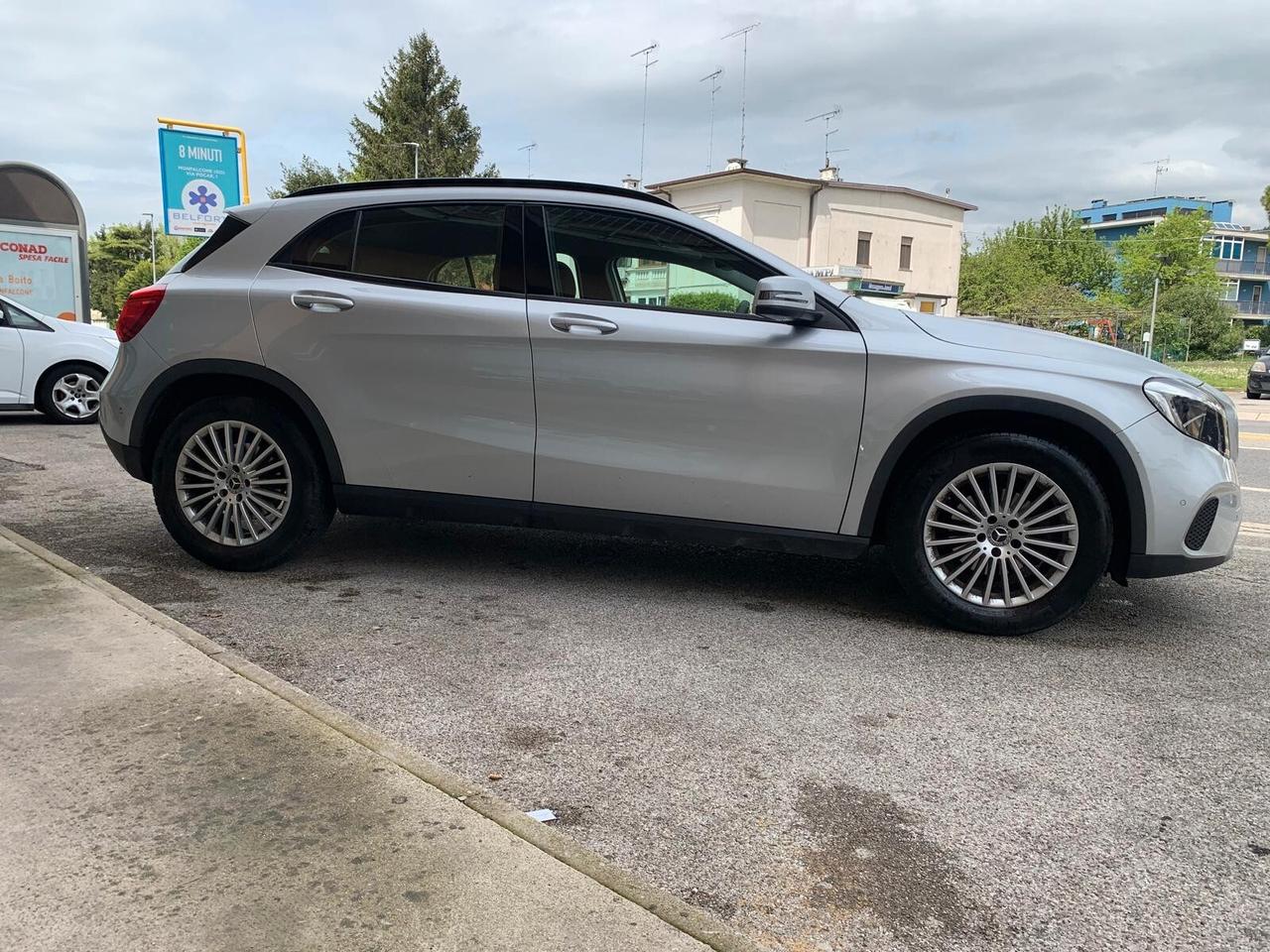 Mercedes-benz GLA 180 Business NEOPAT.
