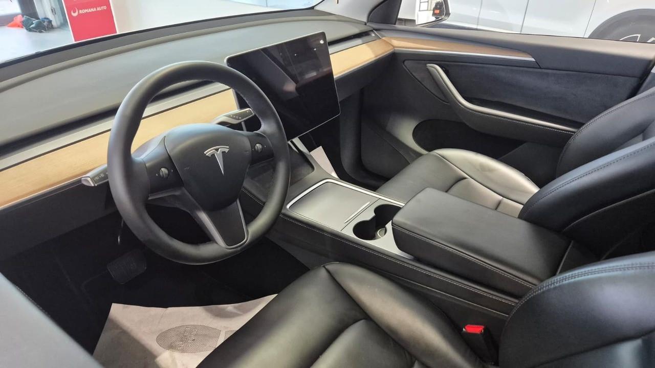 TESLA Model Y 2021 - Model Y Single Motor rwd