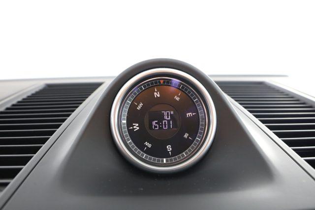 PORSCHE Macan Macan