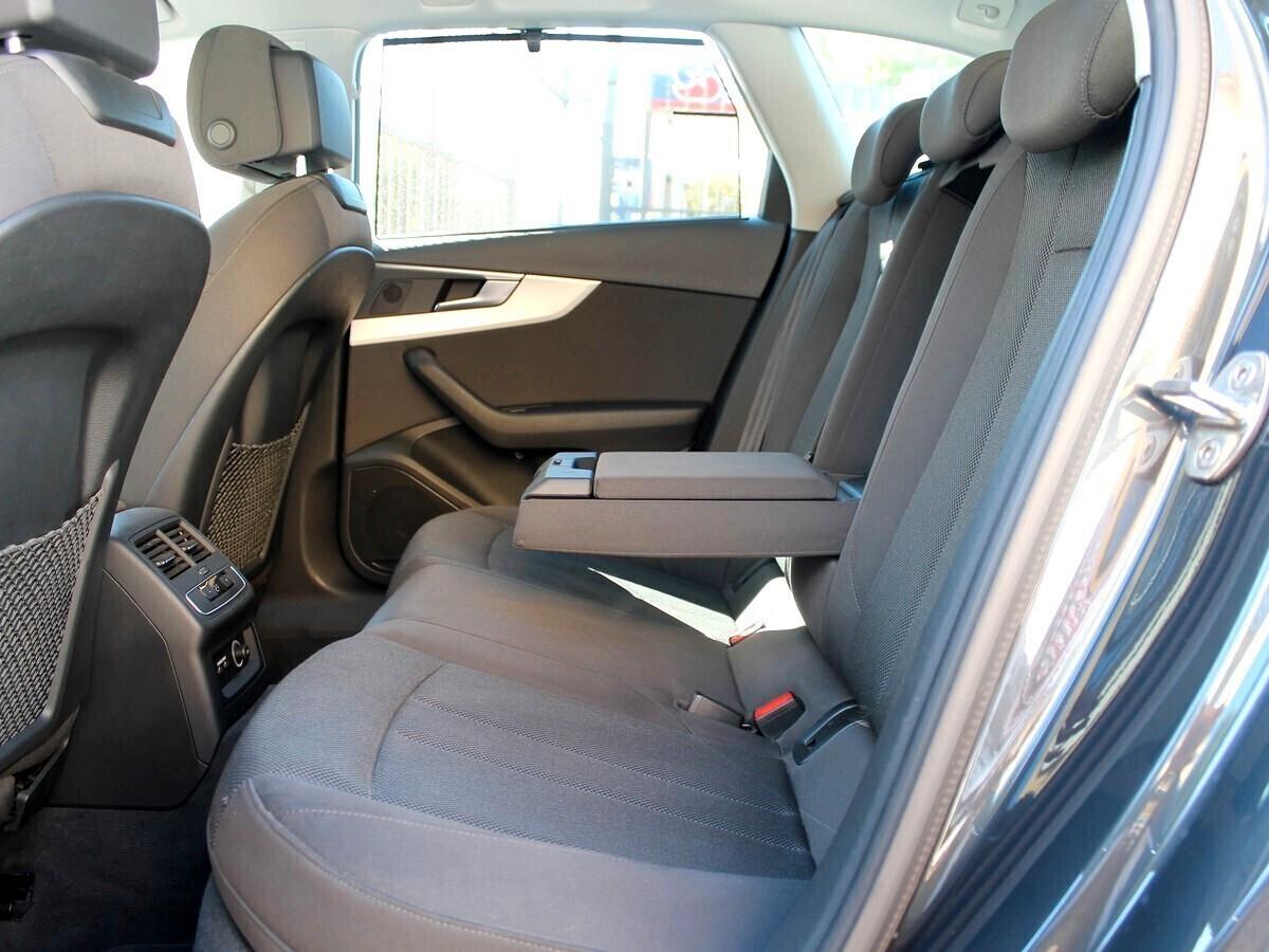 Audi A4 Avant 35TDI Stronic Led Cam PDC UNIPRO IVA DEDUCIB