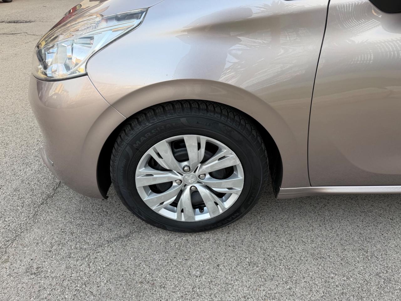 Peugeot 208 1.6 e-HDi 92 cavalli 2012