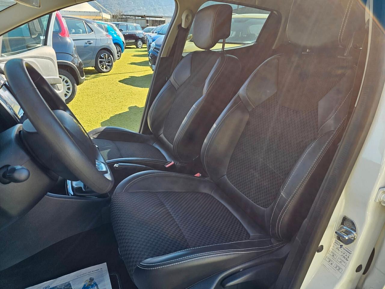 Renault Clio dCi 8V 90 CV 5 porte Duel2