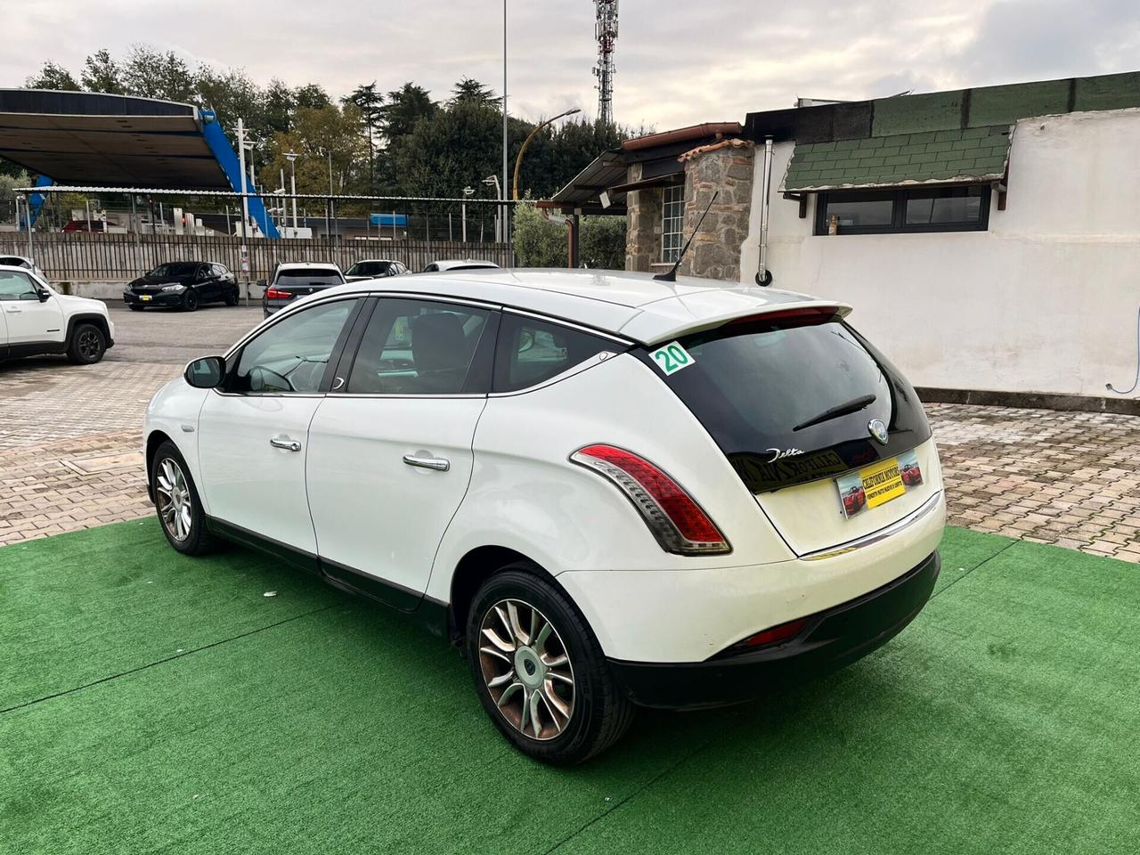 Lancia Delta 1.6 MJT DPF Selectronic Platinum