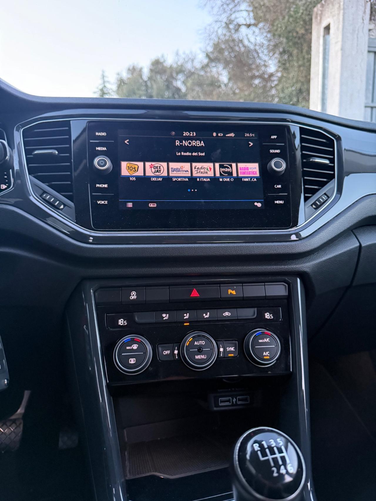 Volkswagen T-Roc 1.6 TDI Advanced,Full LED,cerchi 18”,LED ambiente,ecc.