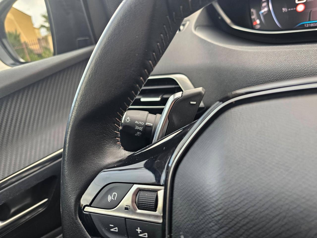 PEUGEOT 3008 1.5 BLUEHDI 131CV EAT8 ALLURE