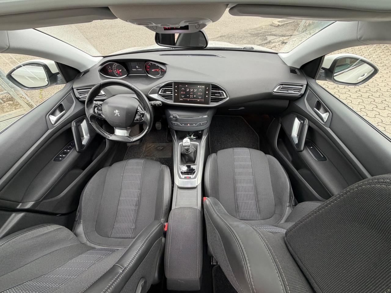 Peugeot 308 BlueHDi 130 S&S SW Allure