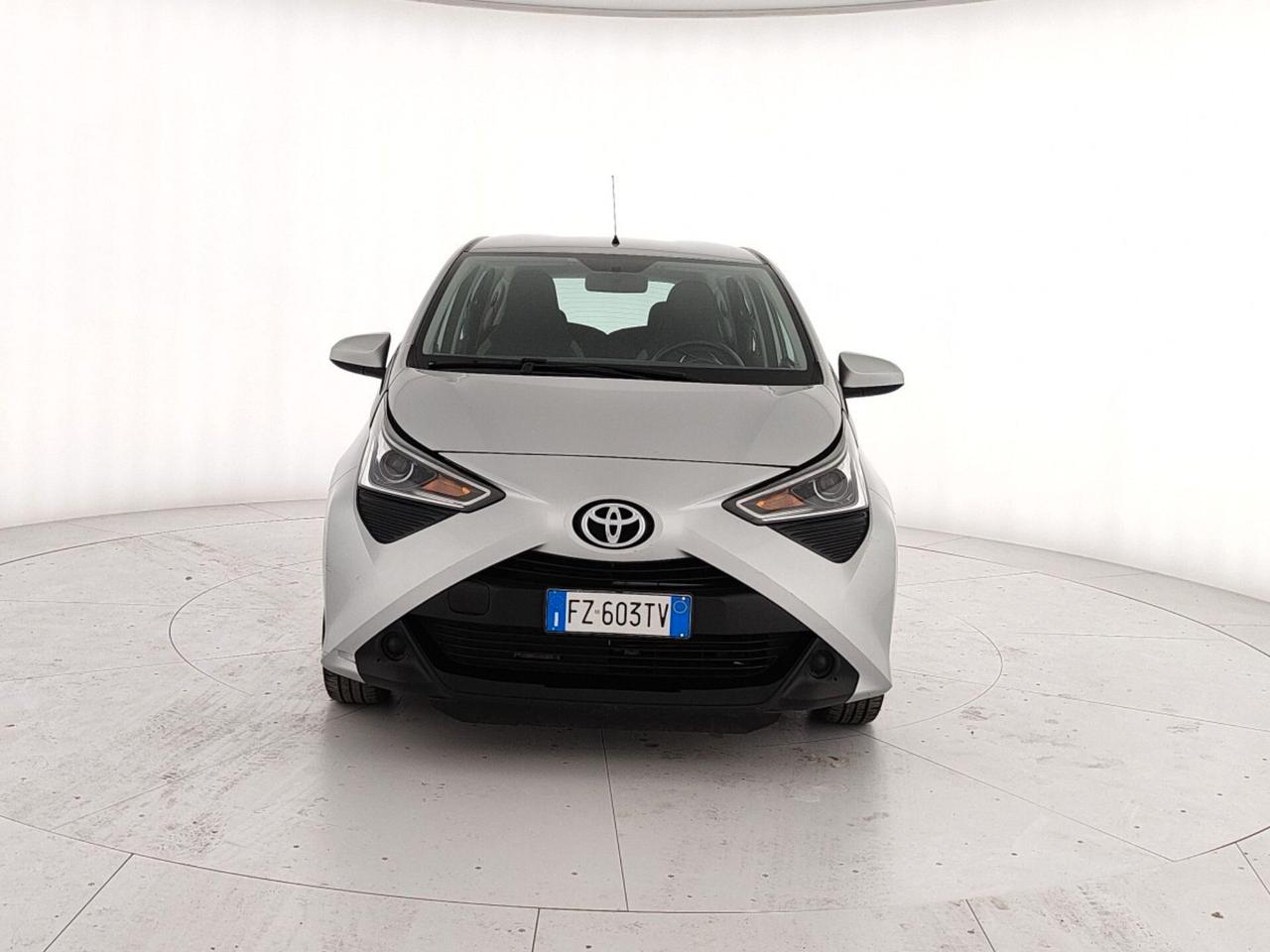 Toyota Aygo 1.0 VVT-i 69 CV 5 porte x-business