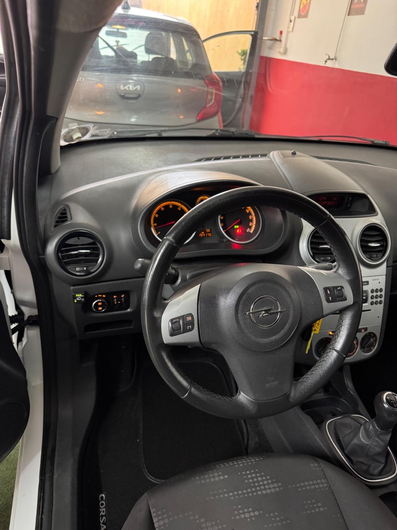 Opel Corsa 1.2 85CV 5 porte GPL-TECH Club