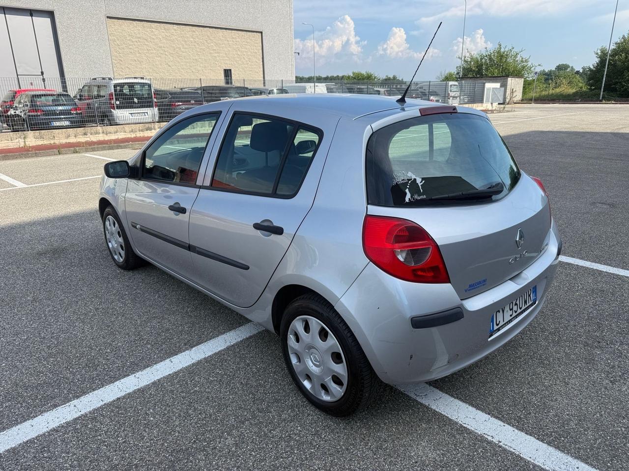 Renault Clio 1.4 16V 5 porte Luxe