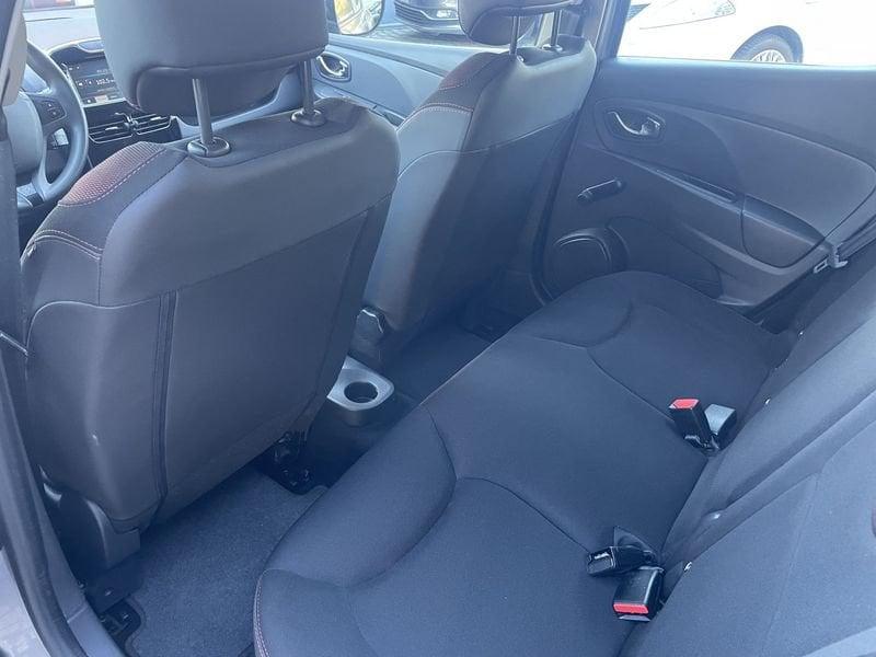 Renault Clio Clio 5p 1.2 Costume National 75cv+NAVI NEOPATENTATI