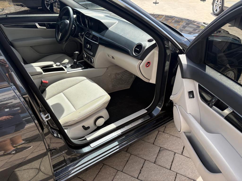 Mercedes-benz C 200 CDI BlueEFFICIENCY Avantgarde