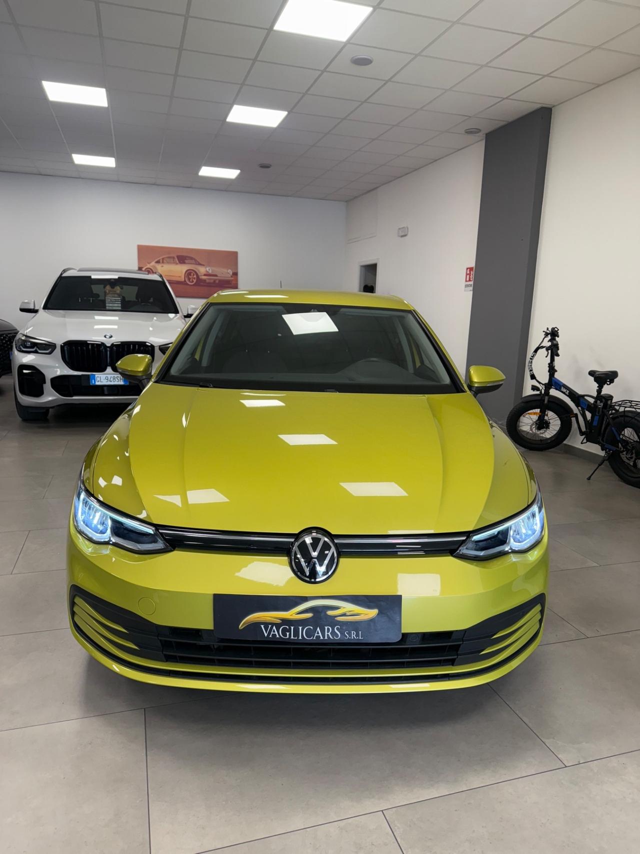 Volkswagen Golf 1.5 eTSI 130 CV EVO ACT DSG R-Line