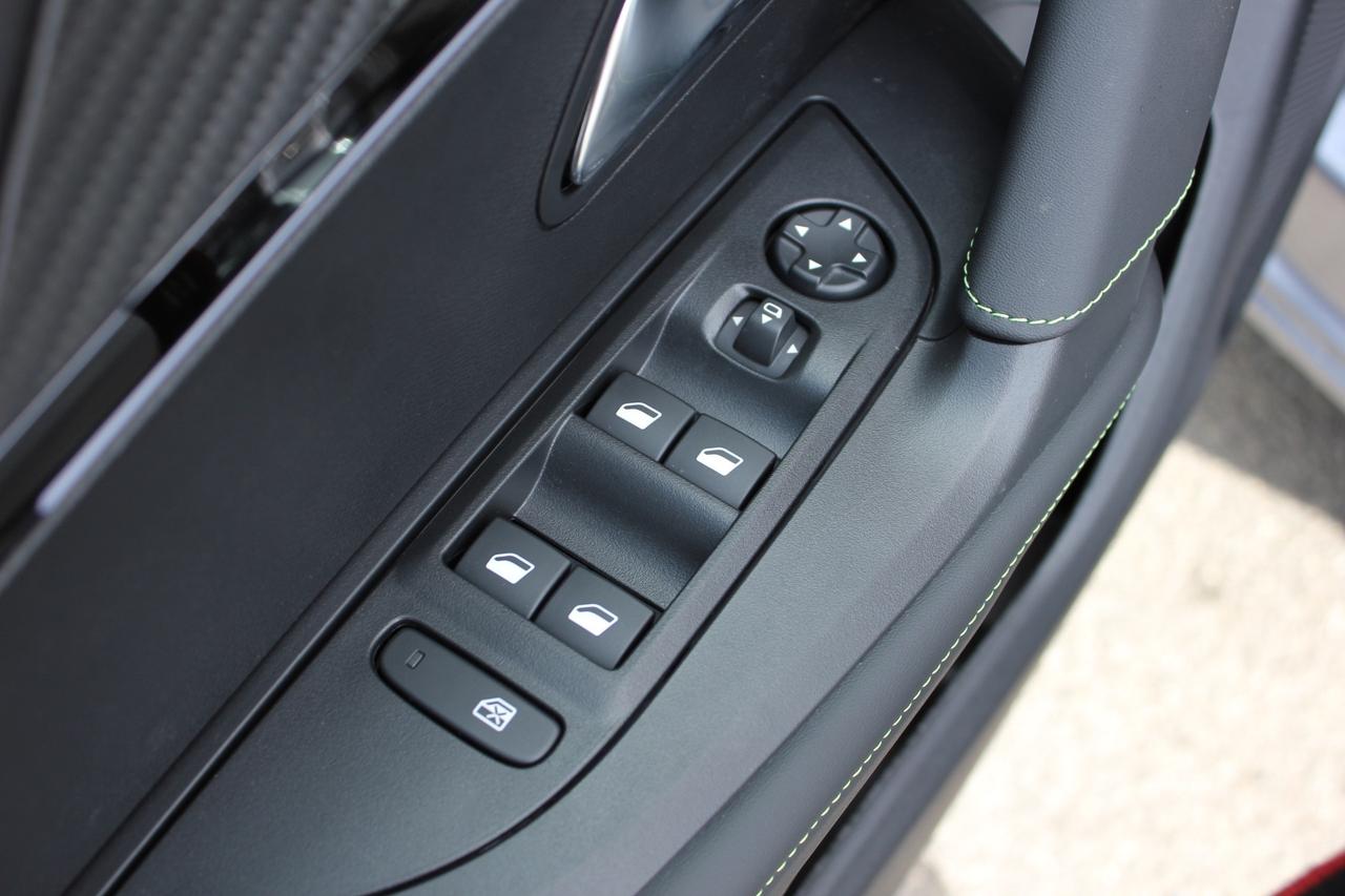 Peugeot 2008 Hybrid 145 e-DCS6 GT KM0 SENSORI CAMERA POST.