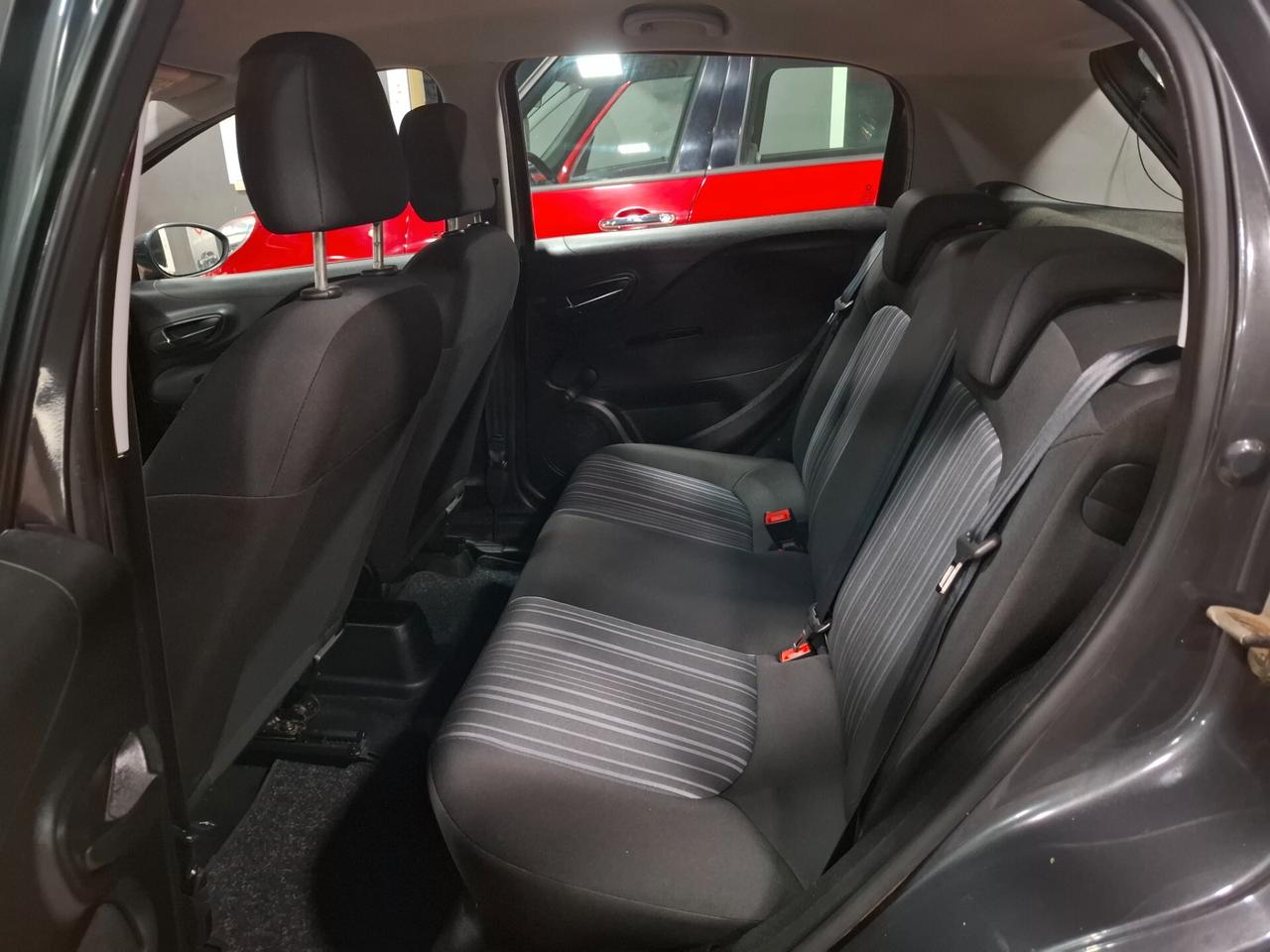 Fiat Punto Evo 1.4 benzina Neopatentato
