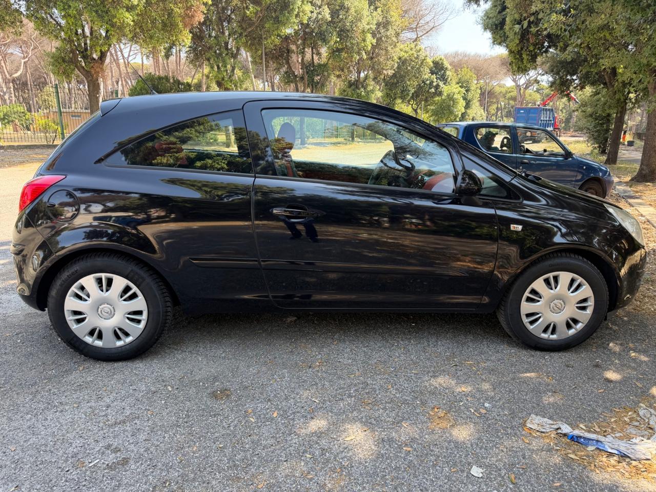 Opel Corsa 1.2 3 porte Enjoy