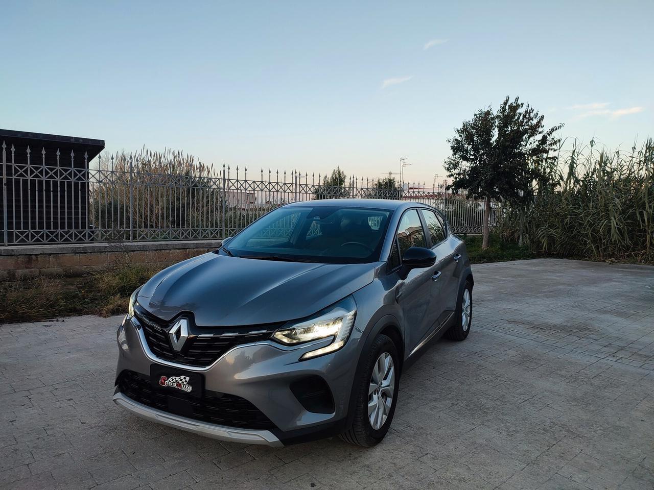 Renault Captur 1.5 DCI 95CV BLUE 6 MARCE NAVIGATORE CERCHI LEGA