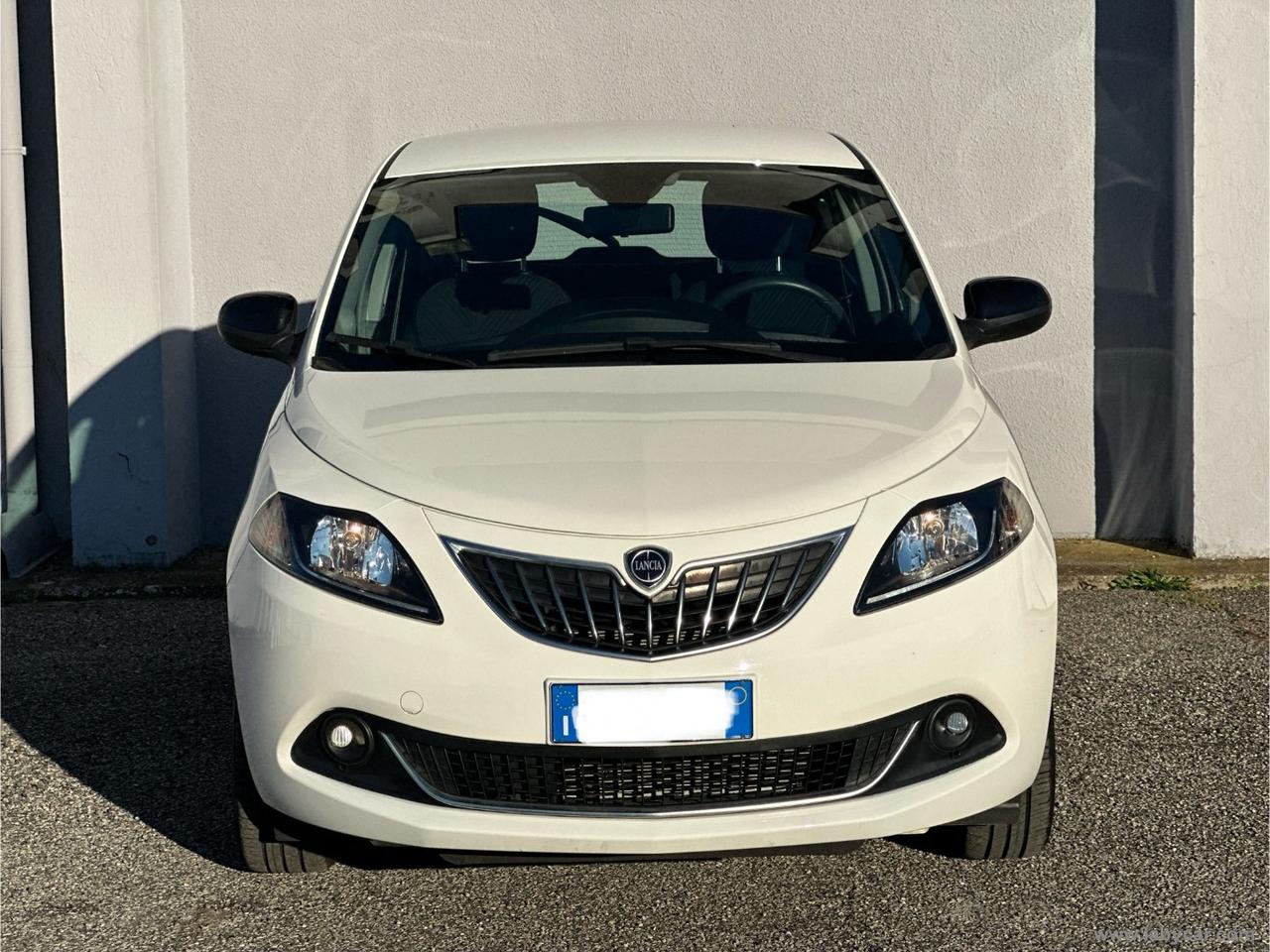 LANCIA Ypsilon 1.0 HYBRID Gold 70CV