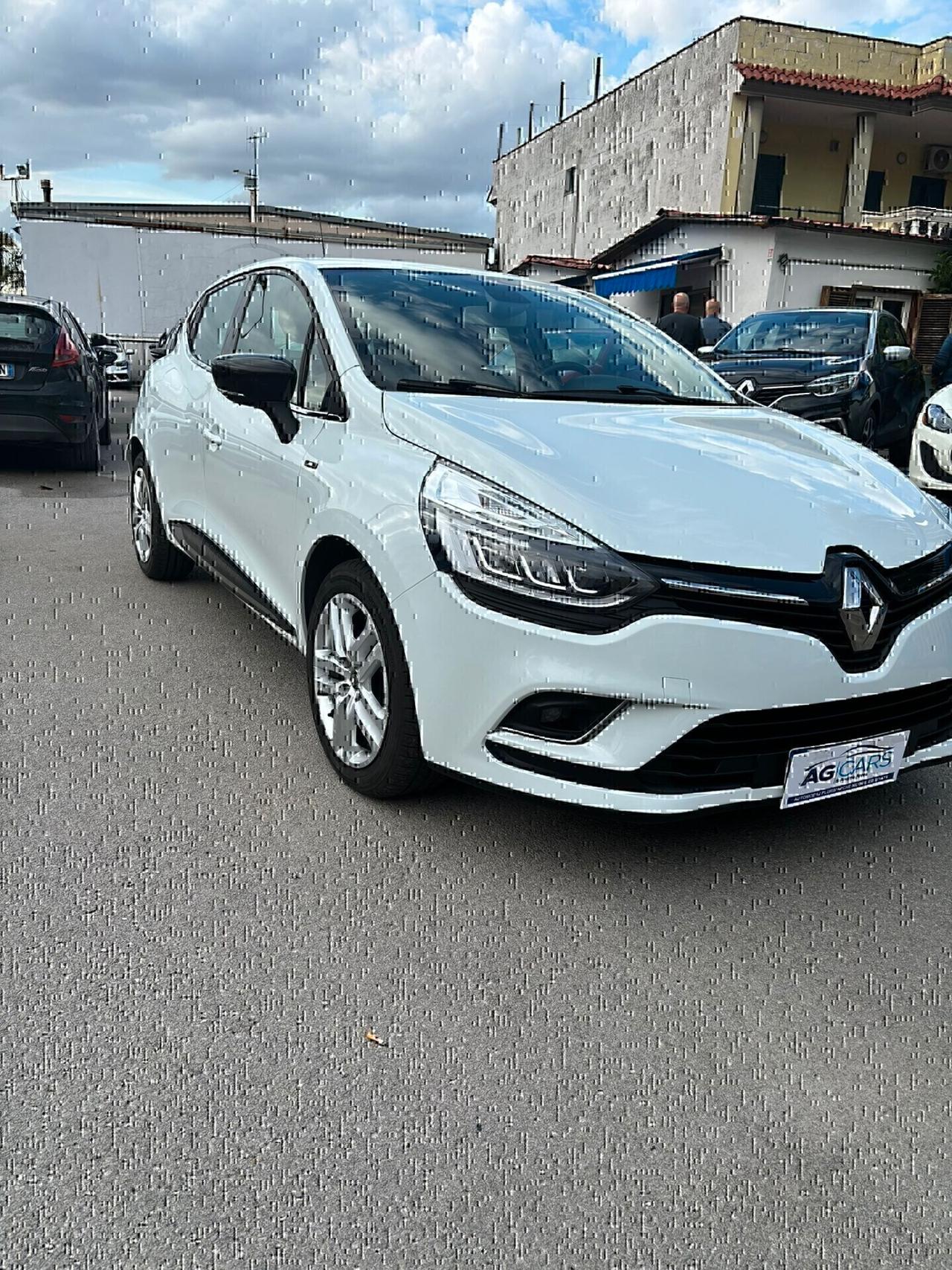 Renault Clio TCe 12V 90 CV GPL 5 porte Moschino Life