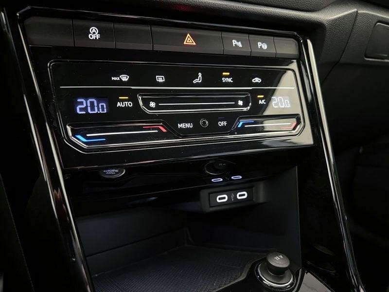 Volkswagen T-Roc T-Roc 2.0 tdi R-Line 115cv