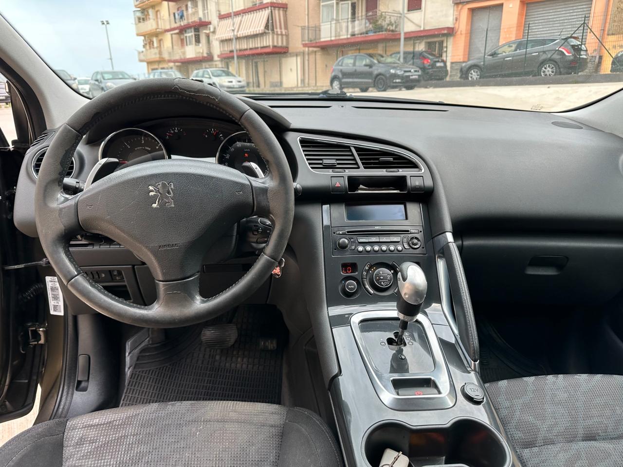 Peugeot 3008 1.6 HDi 110CV cambio robotizzato Premium