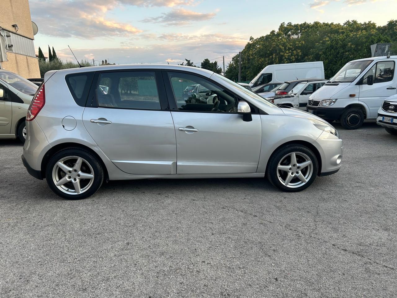 Renault Scenic Scénic X-Mod 1.5 dCi 110CV Luxe