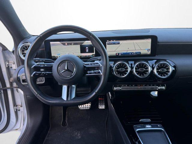 MERCEDES-BENZ A 200 d Automatic AMG Line Premium Night Edition