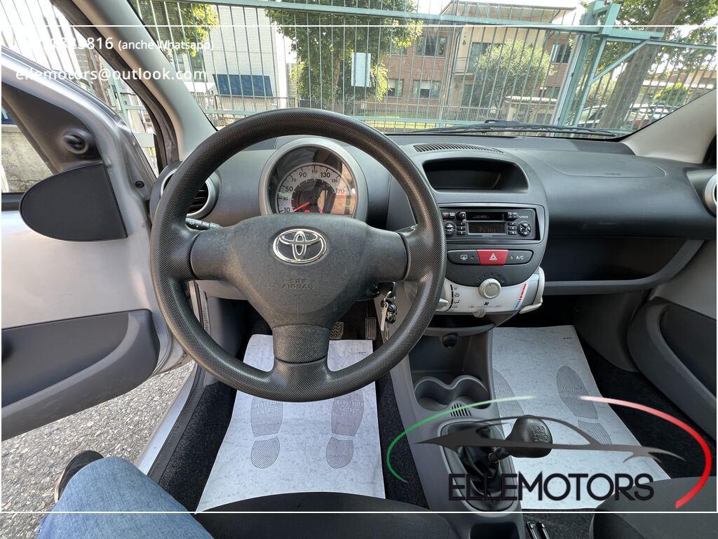 Toyota Aygo 5 Porte 1.0 VVT-i Now