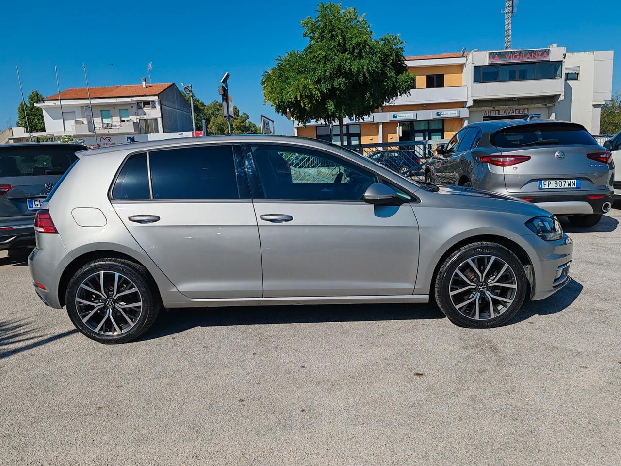 Volkswagen Golf 1.6 TDI Business BlueMotion Tech