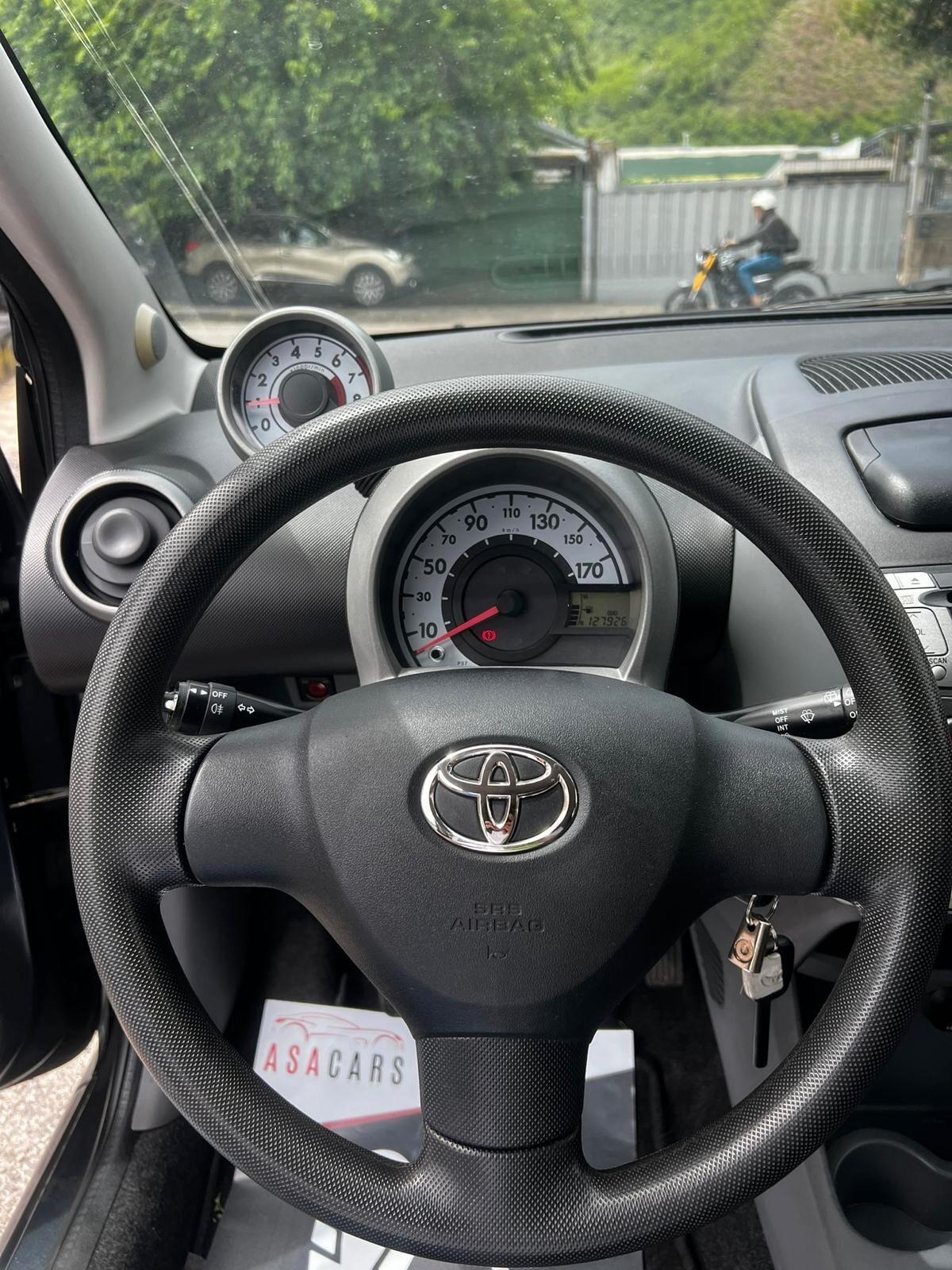 Toyota Aygo 1.0 12V VVT-i 5 porte