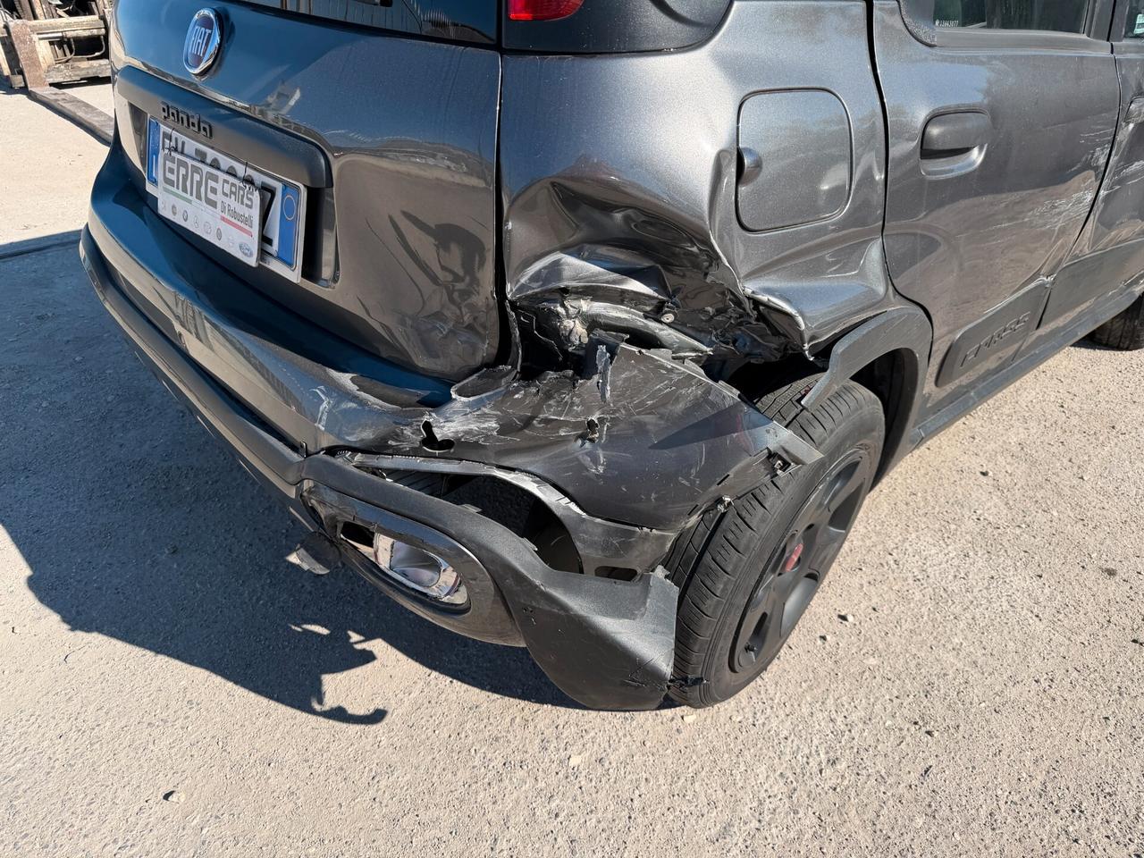 FIAT PANDA CROSS 2019 1.2 BENZINA 69 CV *SINISTRATA