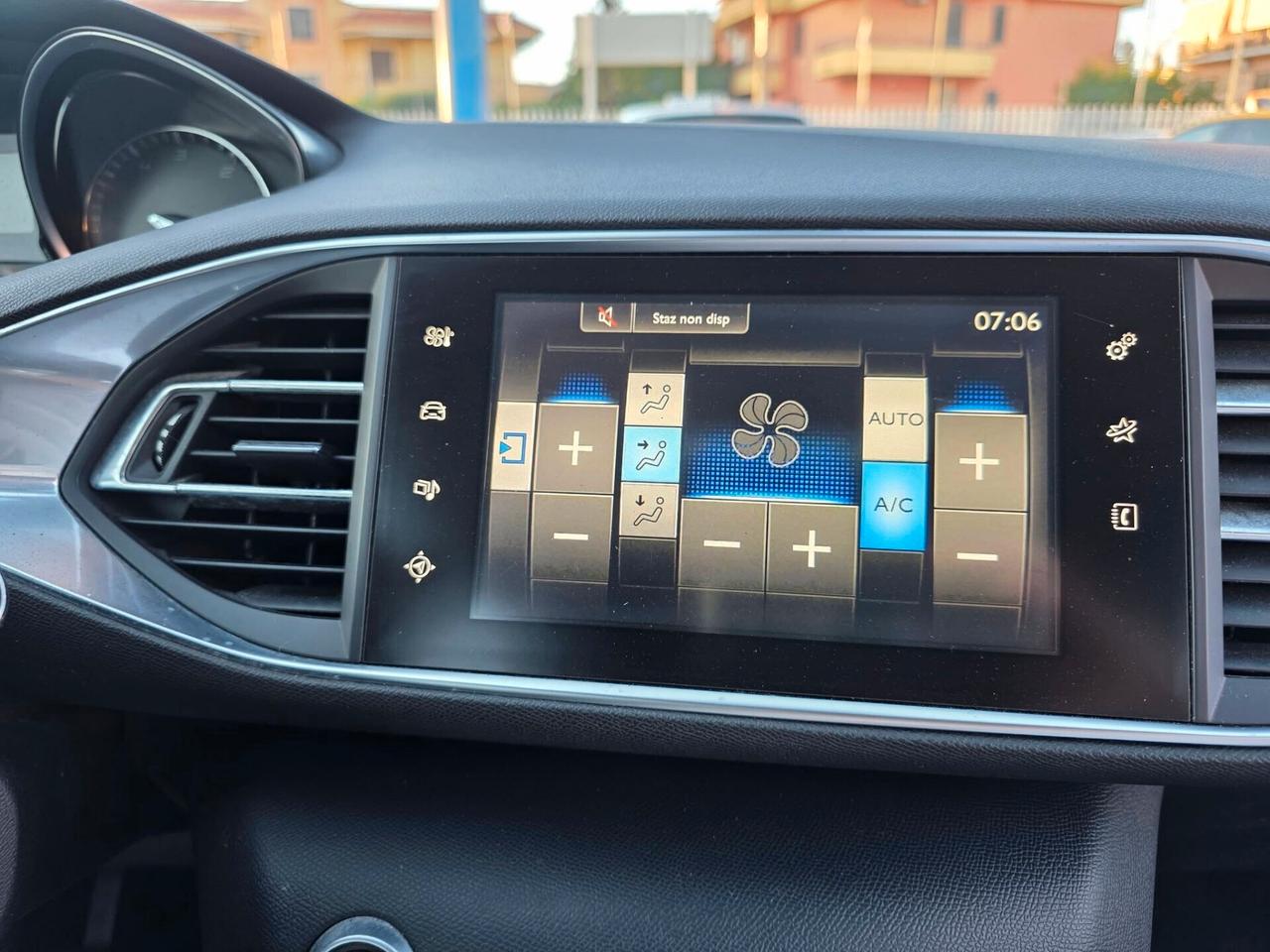 Peugeot 308 BlueHDi 120 S&S SW Allure