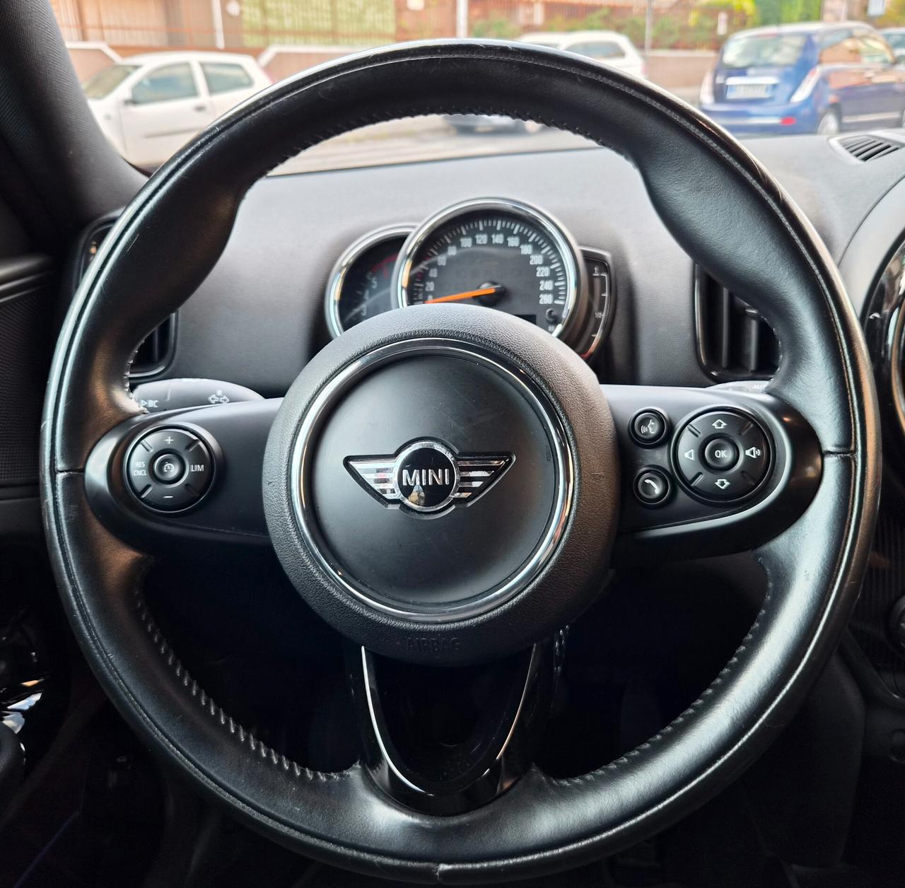 Mini Cooper D Countryman 2.0 Business Automatica