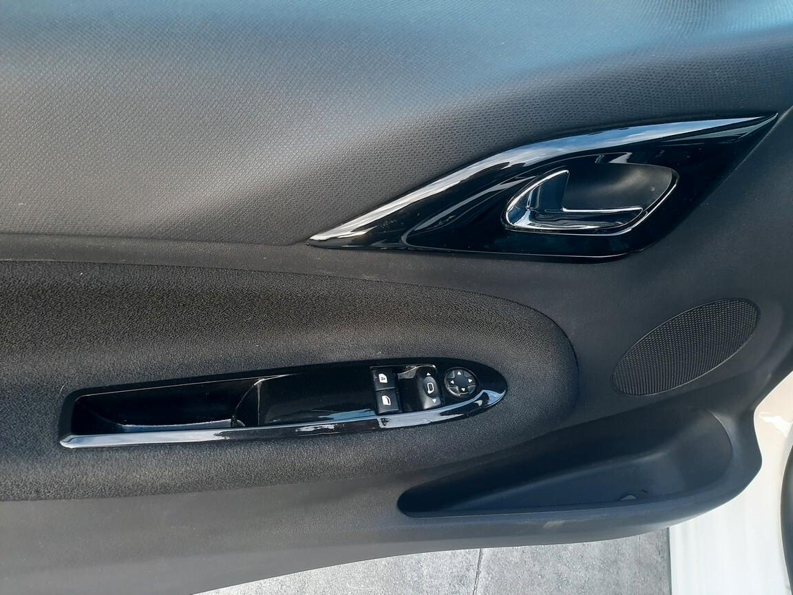 Ds DS3 3 1.6 e-HDi 90 airdream So Chic