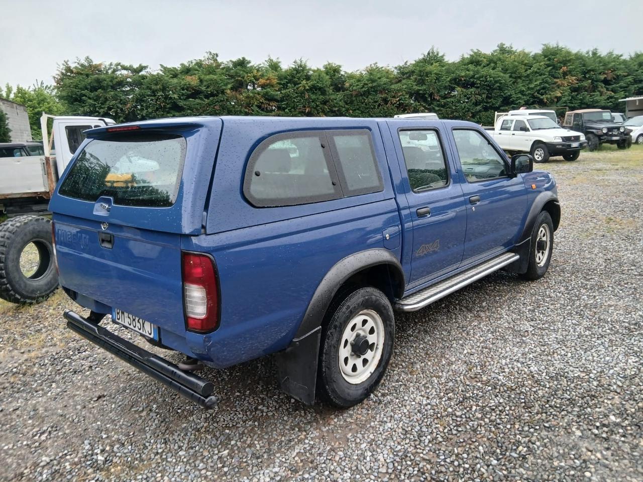 Nissan Navara 2.5 td Doppia cabina