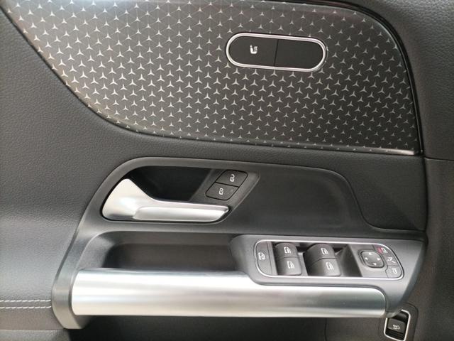 MERCEDES-BENZ GLA 180 Automatic Progressive Advanced