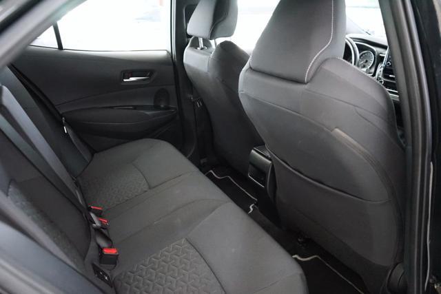 TOYOTA Corolla 1.8 Hybrid Business
