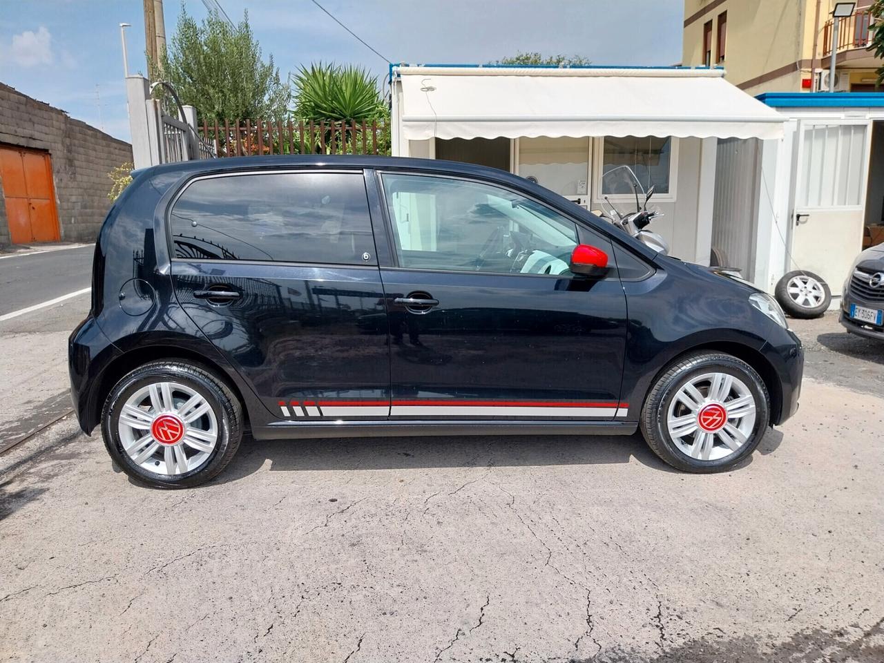 VOLKSWAGEN UP BENZINA SERIE SPECIALE BEATSAUDIO