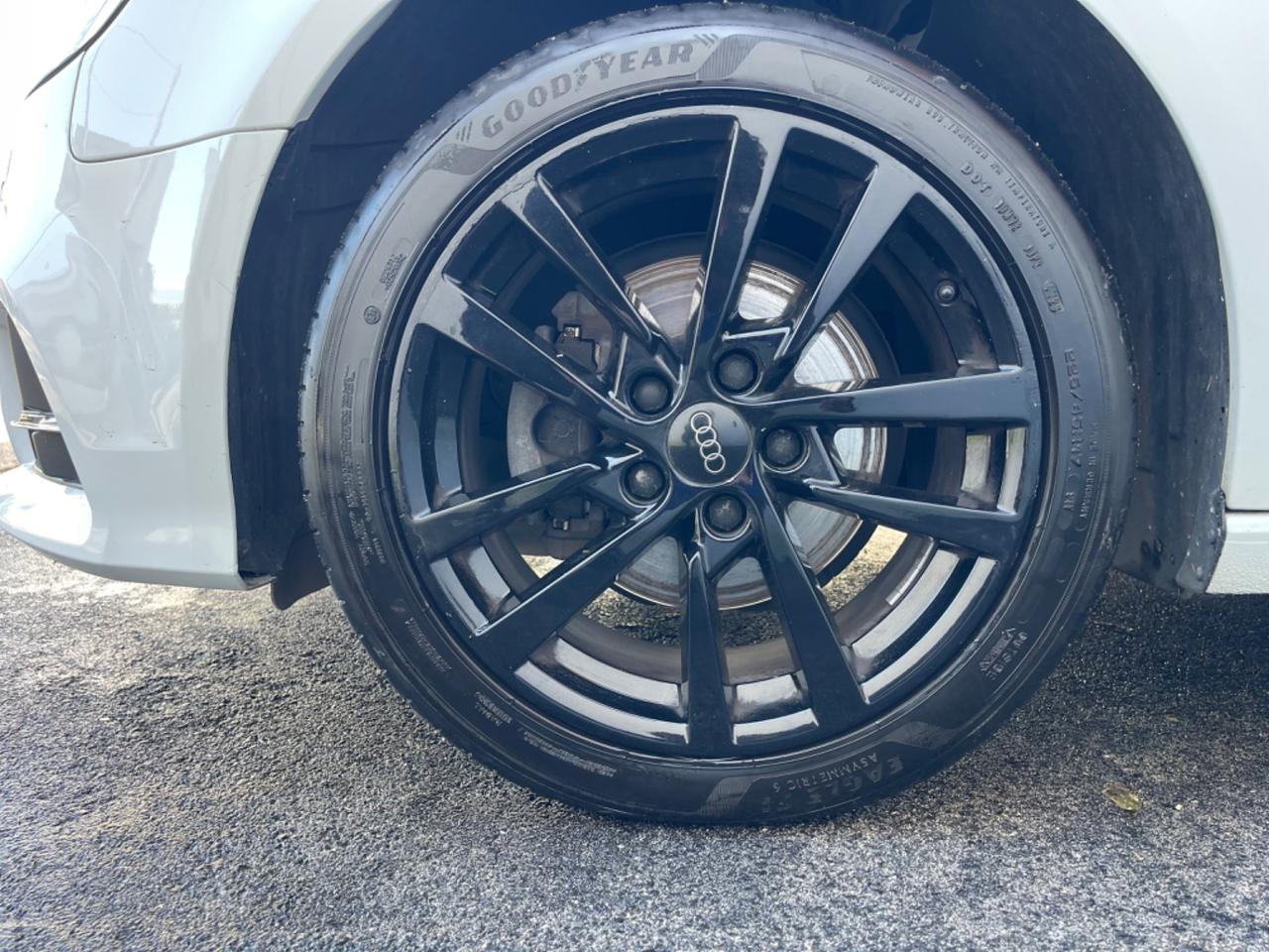 Audi A3 SPB 2.0 TDI S tronic Sport (IDENTITY BLACK)