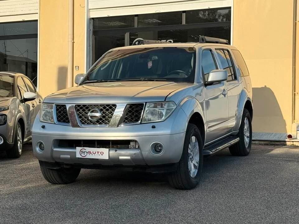 Nissan Pathfinder 2.5 dCi XE Plus 4x4 7 posti
