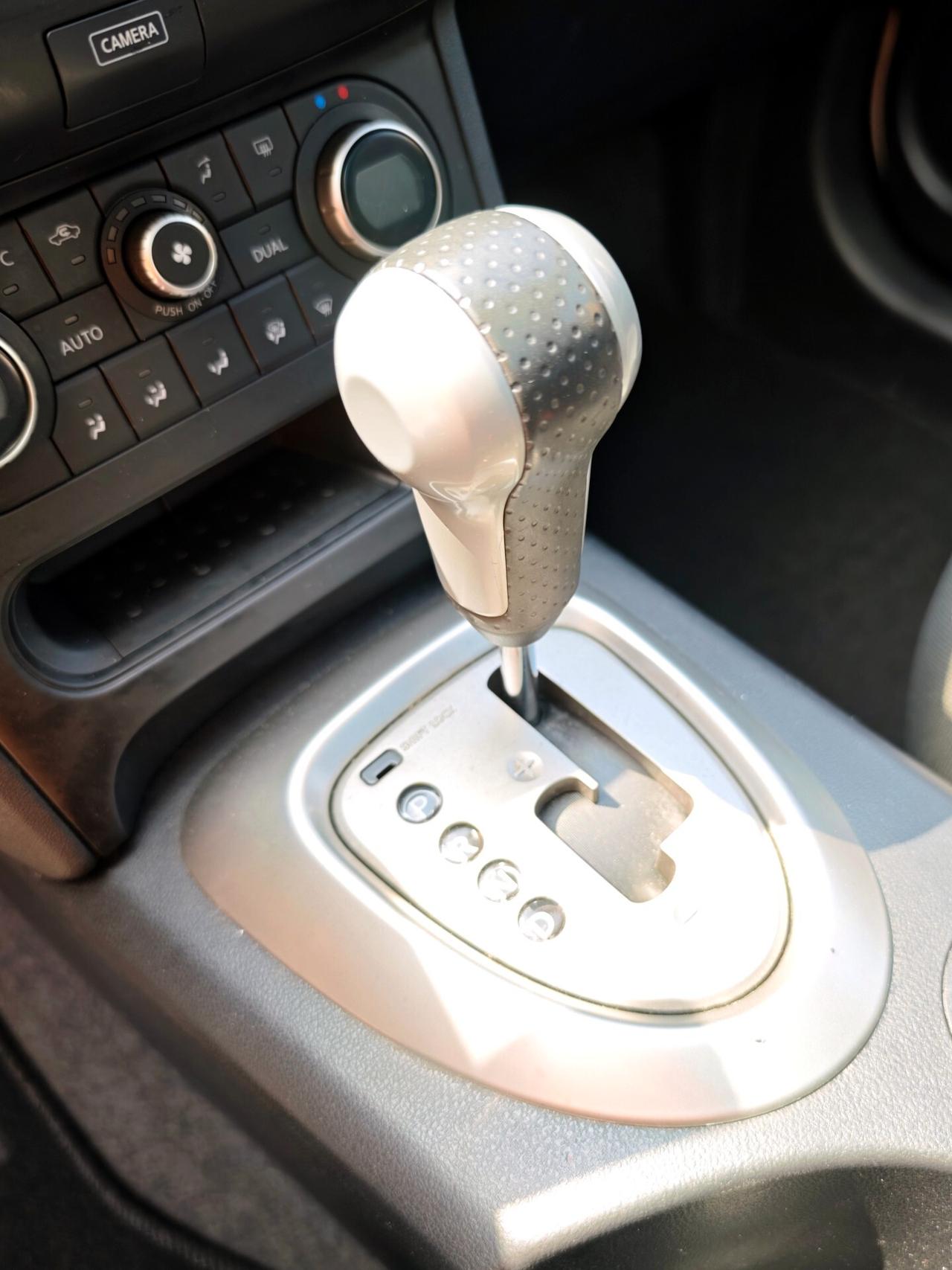 Nissan Qashqai 2.0 4x4 dCi DPF 4WD aut. Tekna Full Optional