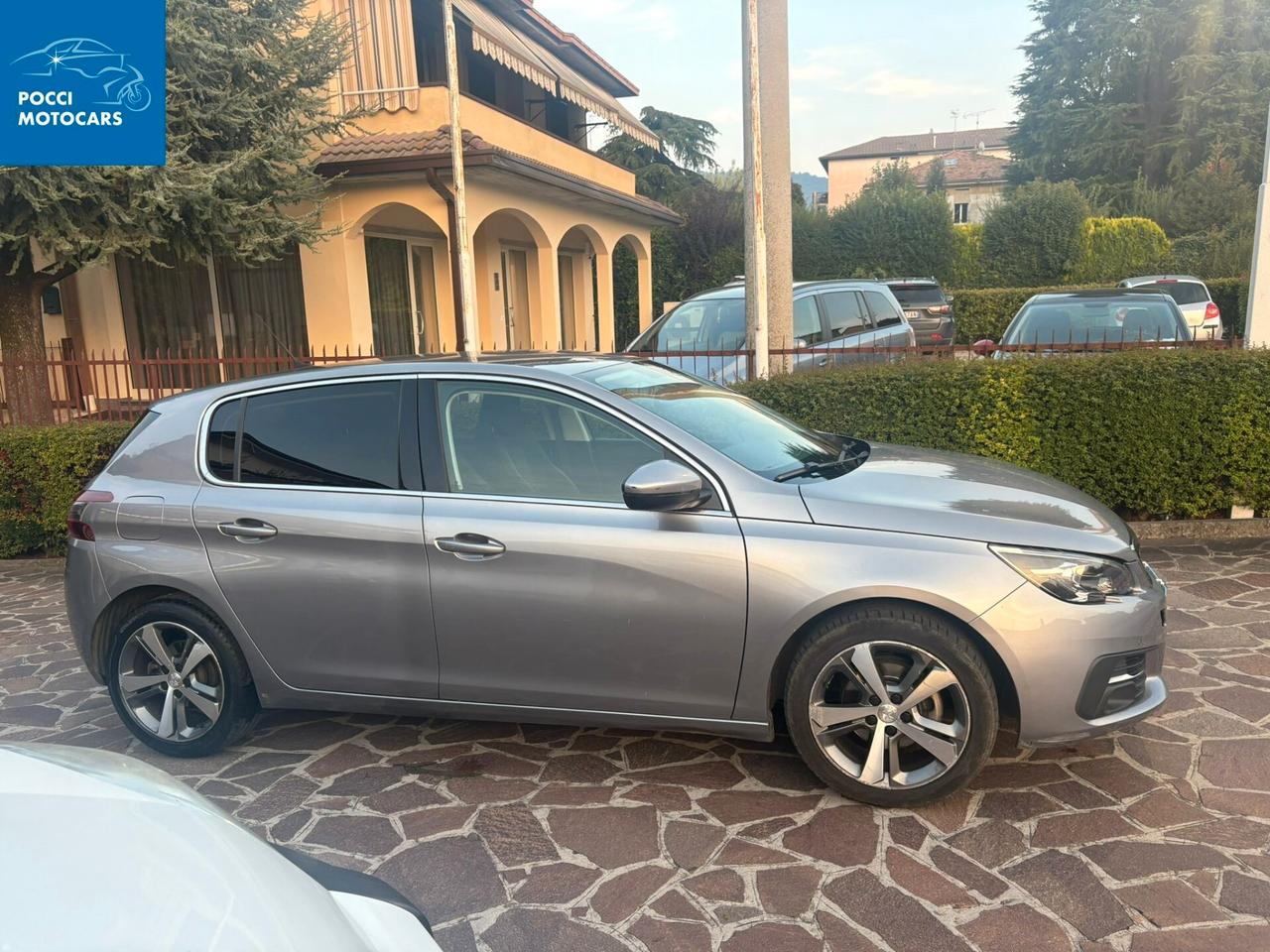 Peugeot 308 BlueHDi 120 S&S EAT6 Allure