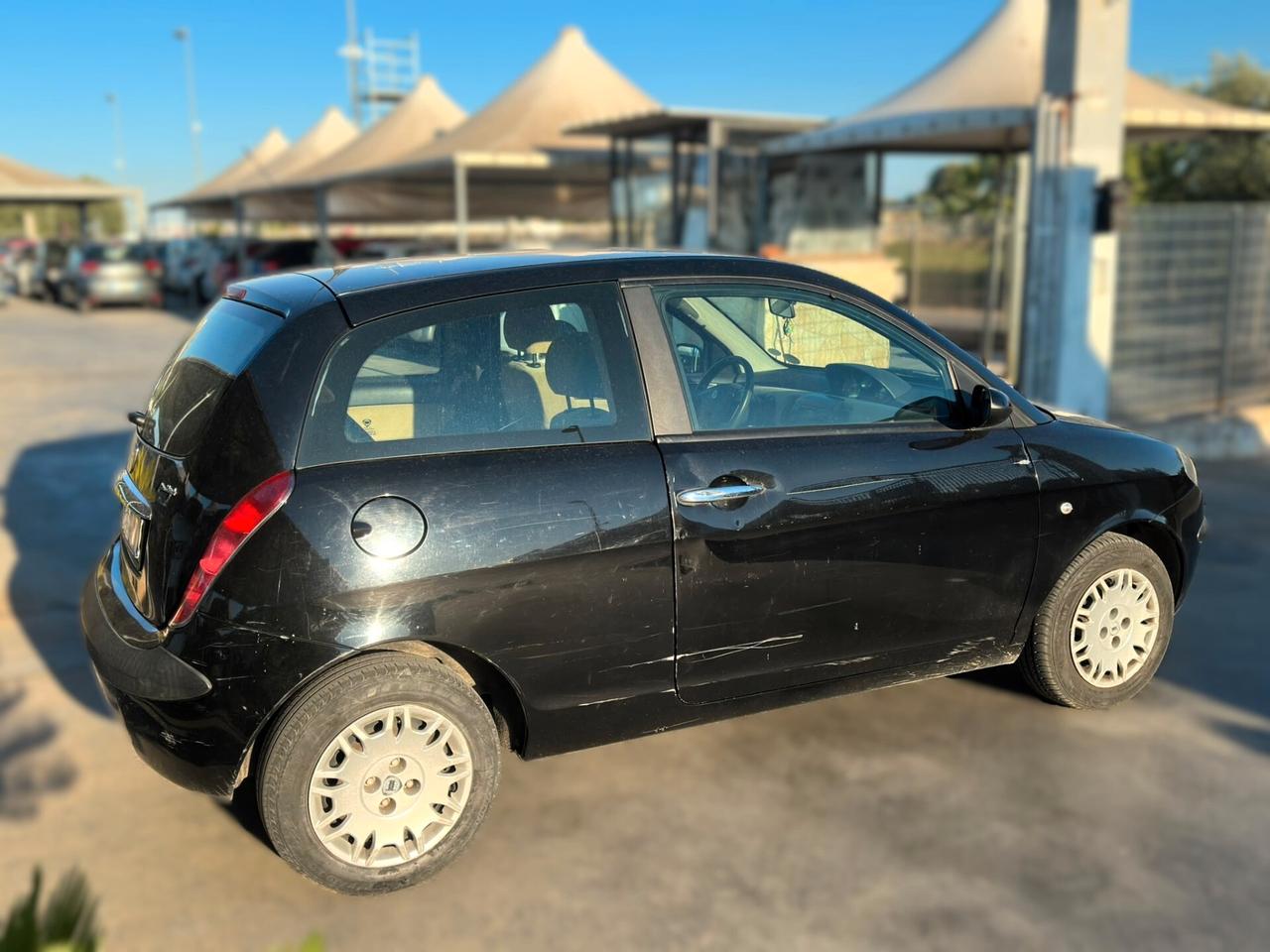 Lancia Ypsilon 1.3 MJT 70 CV Argento